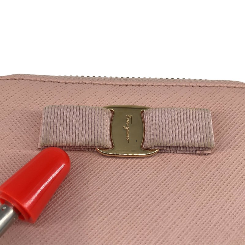 Salvatore Ferragamo / サルヴァトーレフェラガモ | レザー ヴァラリボン ジップ ショートウォレット |