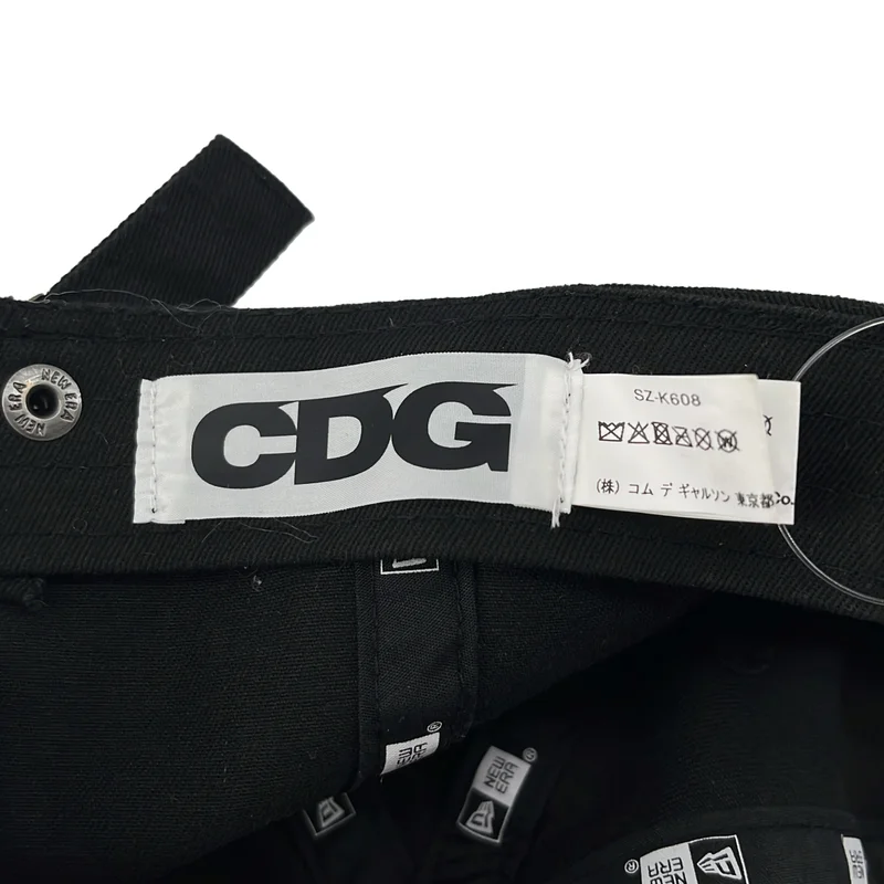 CDG by Comme des Garcons. / シーディージー コムデギャルソン | × NEW ERA / ニューエラ / ロゴ刺しゅう 6パネルキャップ |