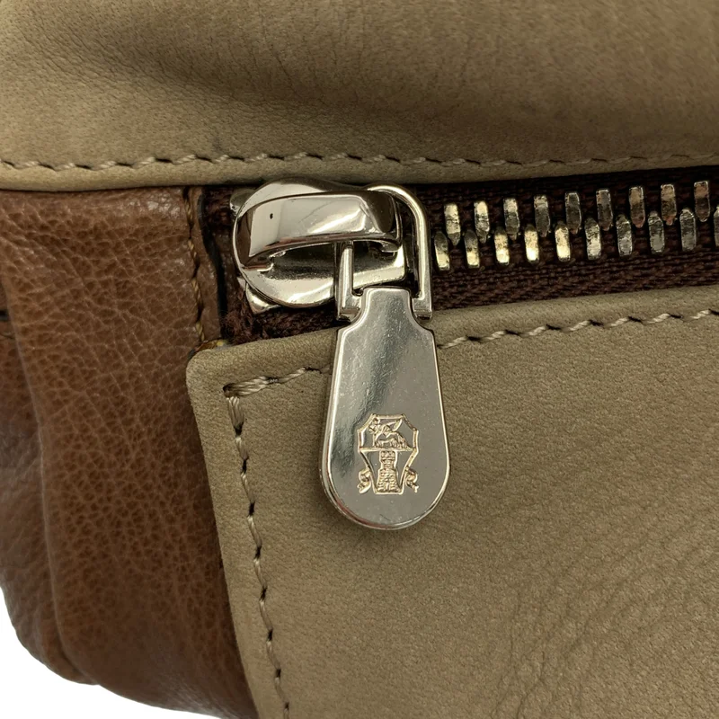 BRUNELLO CUCINELLI / ブルネロクチネリ | レザー ロゴジップ セカンドバッグ ポーチ |