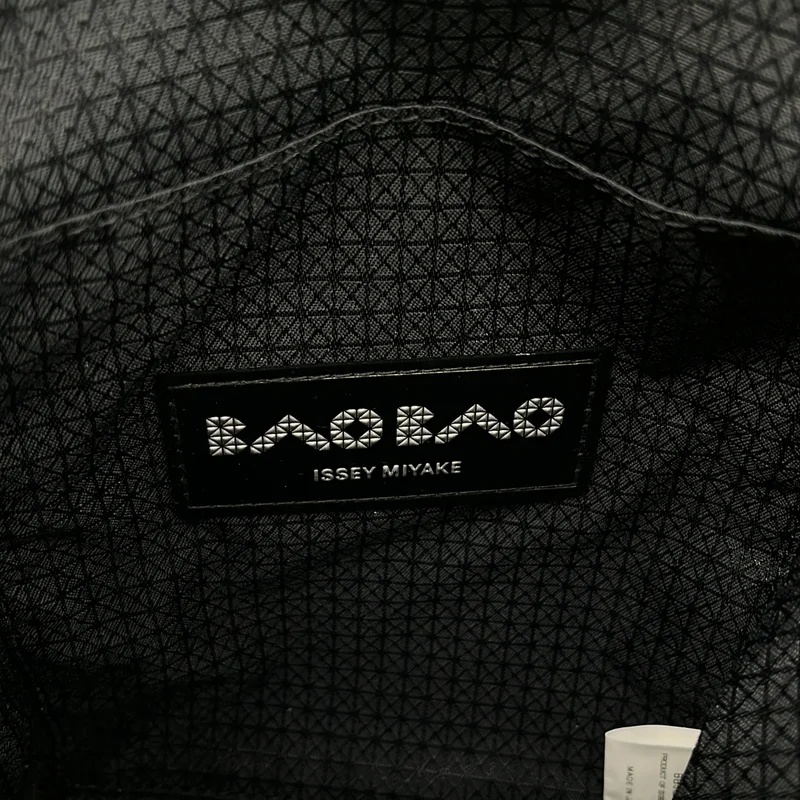BAO BAO ISSEY MIYAKE / バオバオイッセイミヤケ | BEYOND / ビヨンド 変形 ハンド トートバッグ |