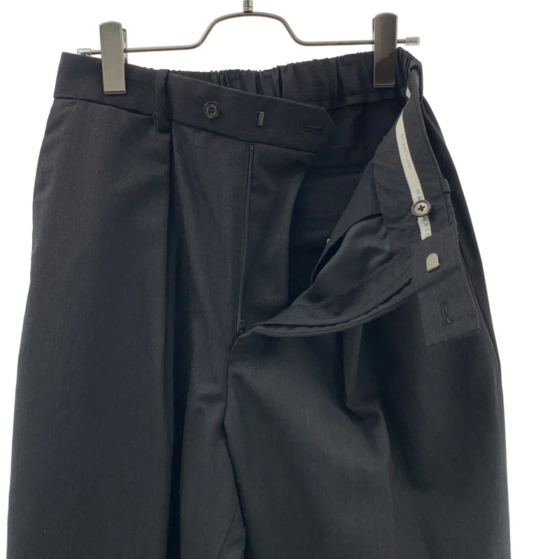 MARKAWARE / マーカウェア | CLASSIC FIT TROUSERS ORGANIC WOOL TROPICAL / トロピカル ウール タック パンツ | 3 | メンズ