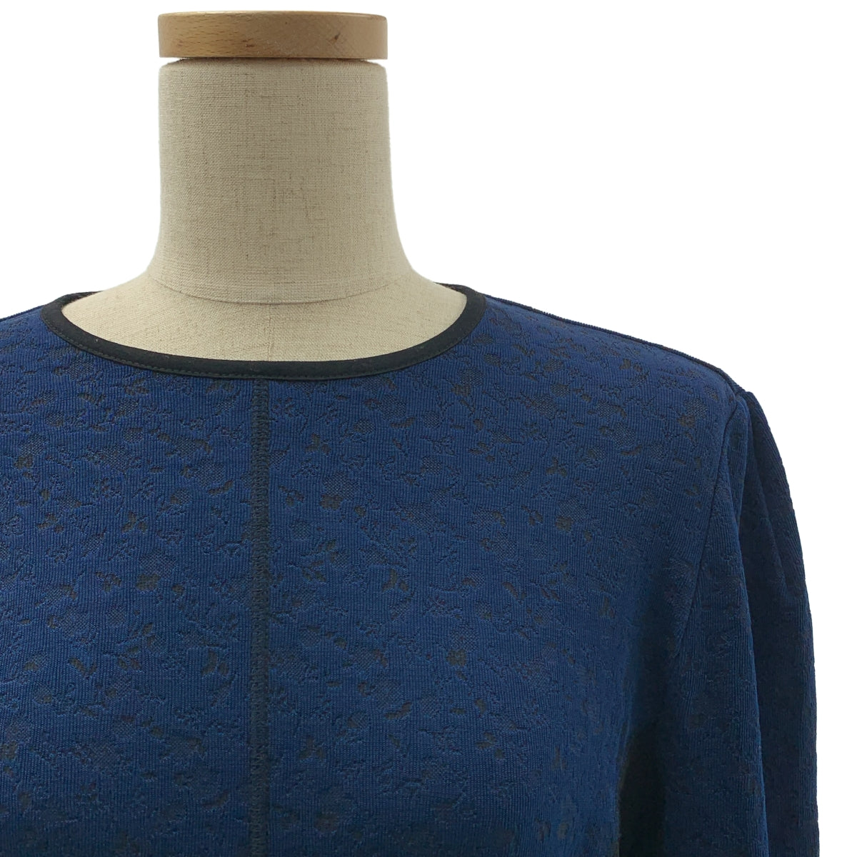 Mame Kurogouchi / マメクロゴウチ | Floral Jacquard Fraise Stitch