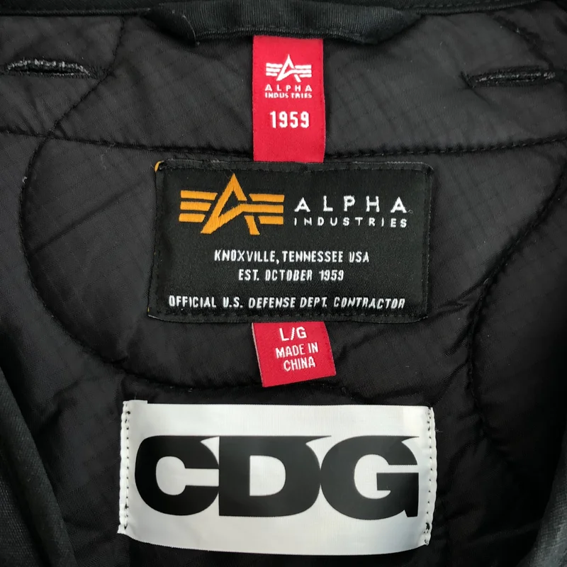 CDG by Comme des Garcons. / シーディージー コムデギャルソン | 2022AW | × ALPHA INDUSTRIES / 変形 キルティング ライナージャケット | L | メンズ