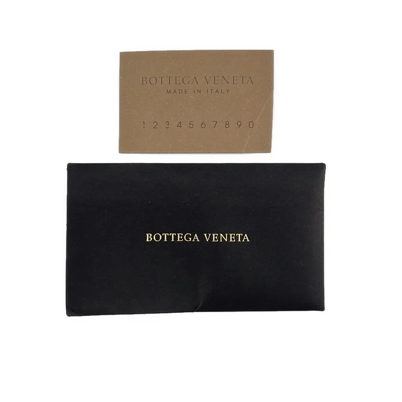 BOTTEGA VENETA / ボッテガヴェネタ | レザー トライアングル クラッチバッグ |