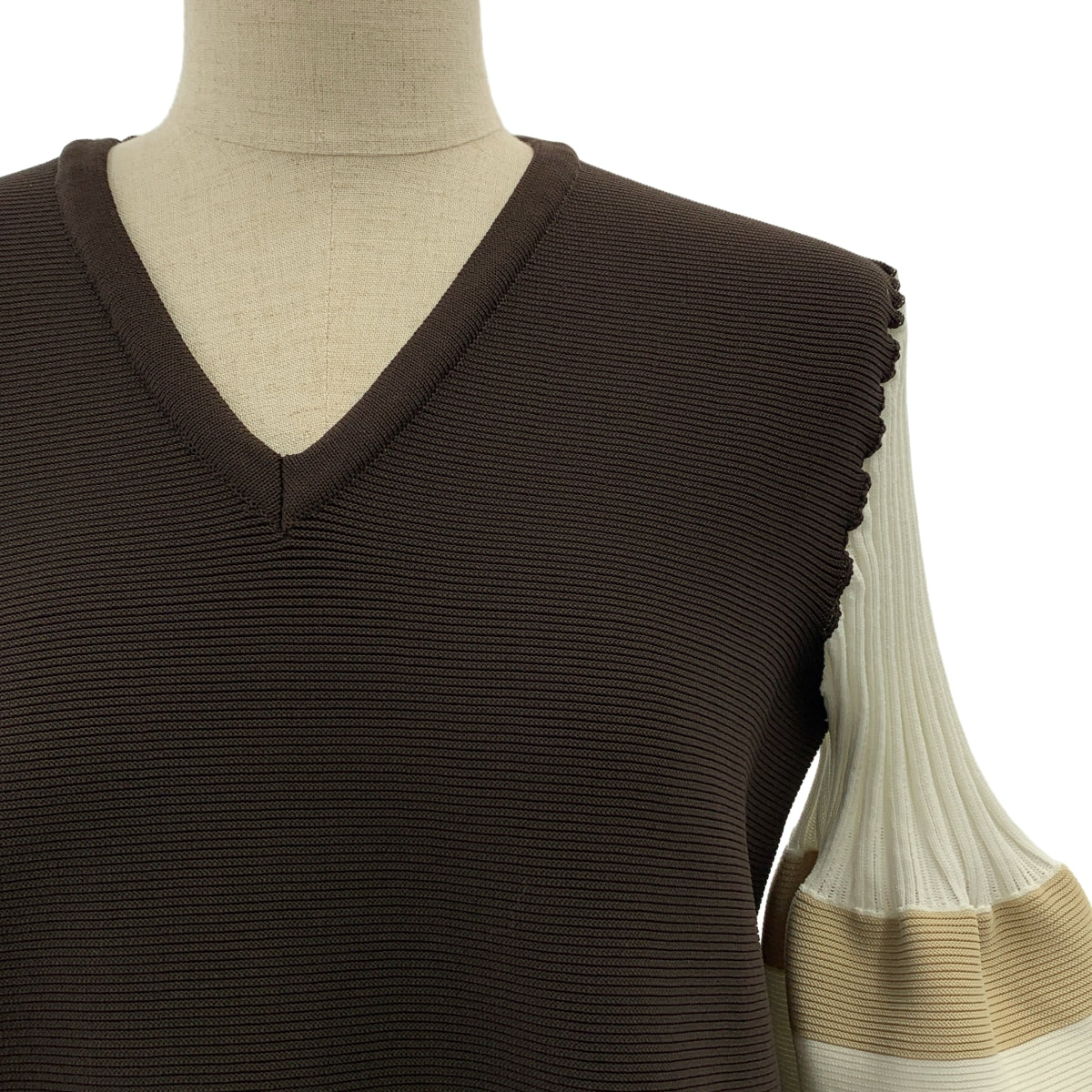 【美品】  CFCL / シーエフシーエル | ベルスリーブ Vネック ブラウス | F | ブラウン系 | レディース 美品】 CFCL / シーエフシーエル | ベルスリーブ Vネック ブラウス | F