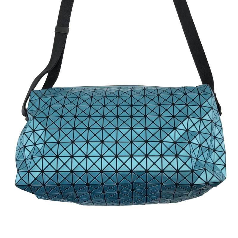 BAO BAO ISSEY MIYAKE / バオバオイッセイミヤケ | SADDLE BAG METALLIC ショルダーバッグ BB54AG631 |