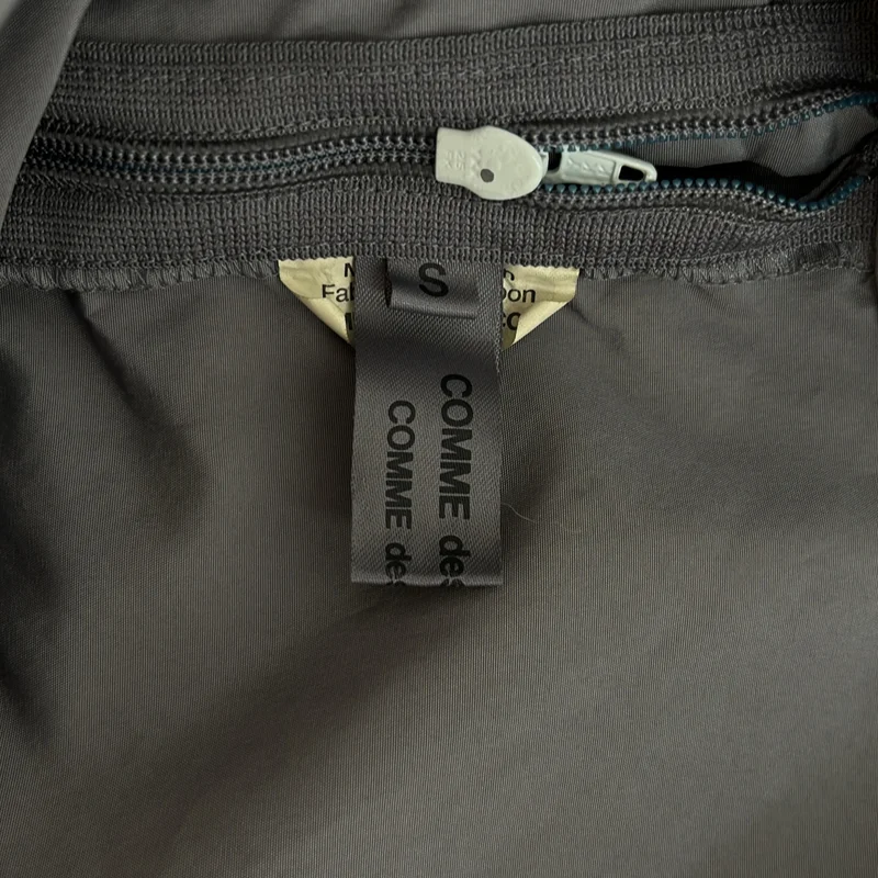 COMME des GARCONS COMME des GARCONS / コムコム | 2018SS | ポリエステル 製品染め 変形丸襟 プルオーバーブラウス RA-B026 | S | レディース