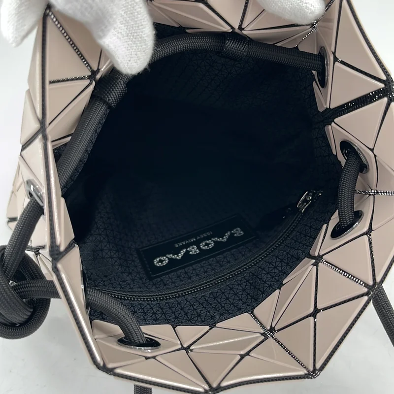 BAO BAO ISSEY MIYAKE / バオバオイッセイミヤケ | 2025AW | WRING GLOSS ショルダーバッグ |