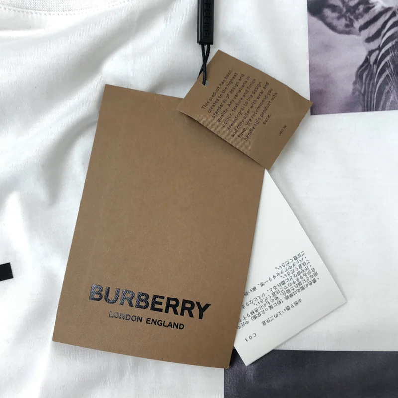 BURBERRY LONDON ENGLAND / バーバリーロンドンイングランド | LOVE コットン プリント クルーネックカットソー | M | メンズ