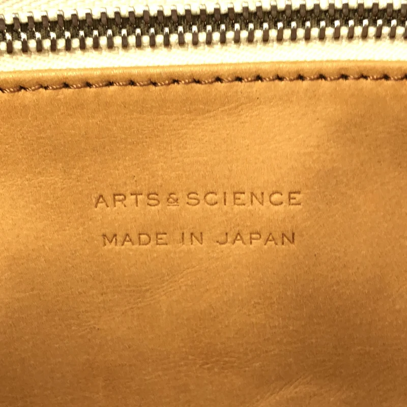 ARTS&SCIENCE / アーツアンドサイエンス | レザー ロゴジップ ショルダーバッグ ポシェット / ユニセックス |