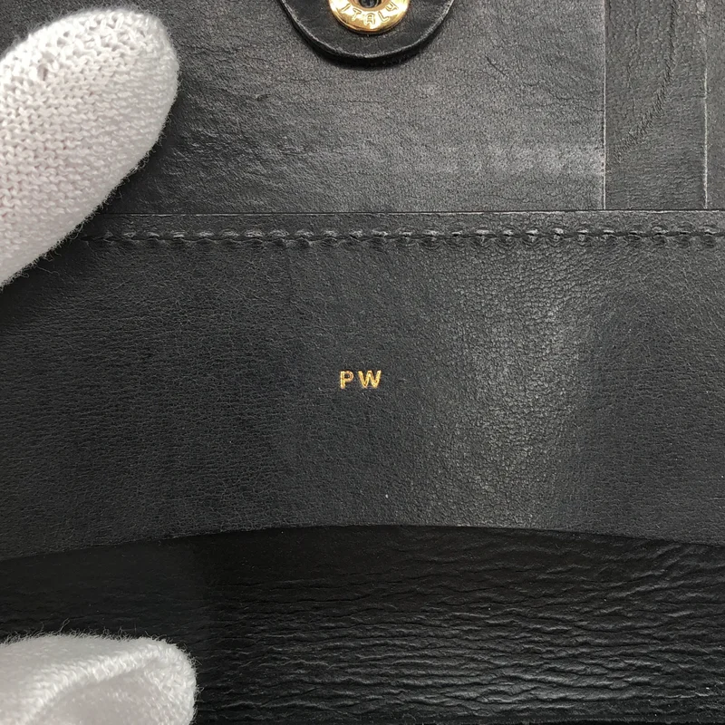 forme / フォルメ | Post wallet / コードバン 2つ折り ショートウォレット |