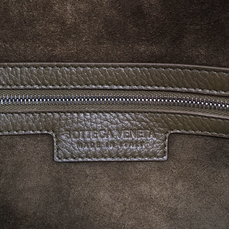 BOTTEGA VENETA / ボッテガヴェネタ | イントレチャート スモール トラベラー ショルダーバッグ |