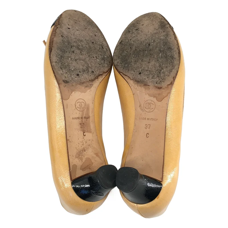 CHANEL / シャネル | バイカラー ココマーク ヒールパンプス | 37C | レディース