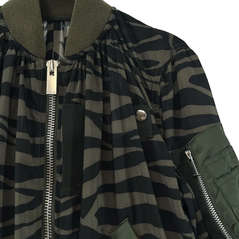 sacai / サカイ | 総柄 ロゴジップ ギャザー ボリューム ボンバージャケット ブルゾン |