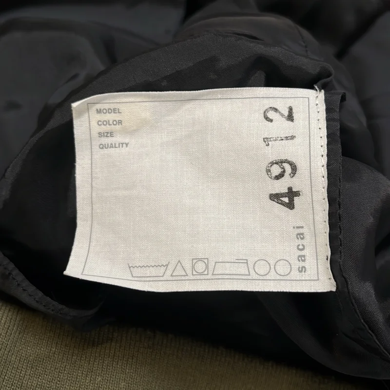 sacai / サカイ | 総柄 ロゴジップ ギャザー ボリューム ボンバージャケット ブルゾン |