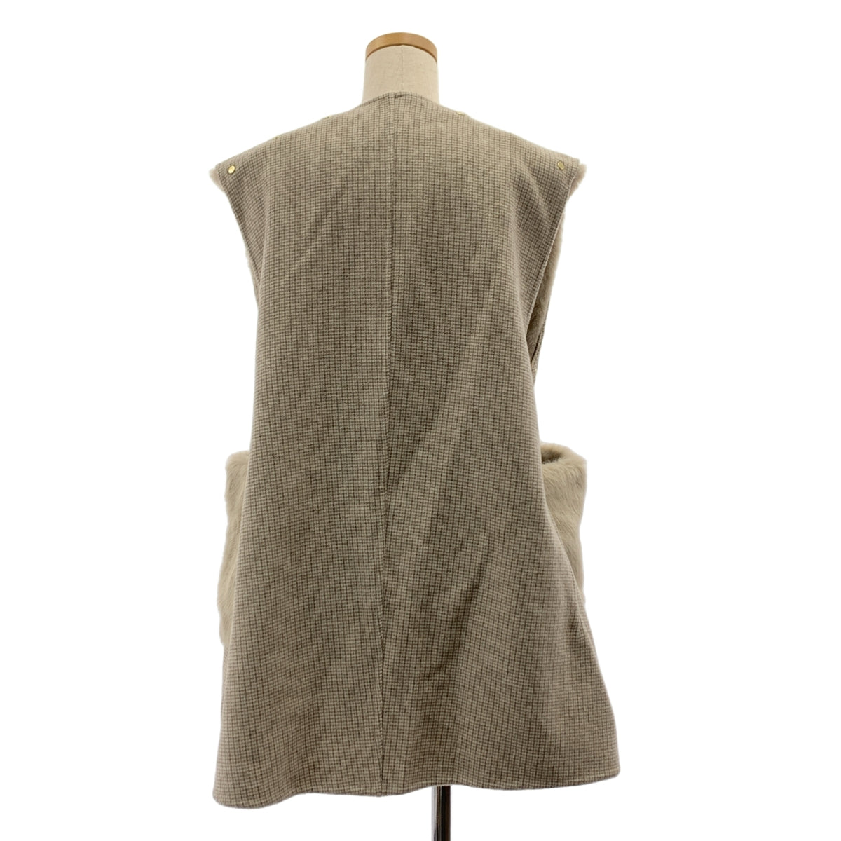 SEVEN TEN by MIHO KAWAHITO / セブンテンバイミホカワヒト | 2024AW | リバーシブル 3WAY ファージレ | XS | ベージュ | レディース FEATURE- Reversible 3way Fur Gilet｜seventen