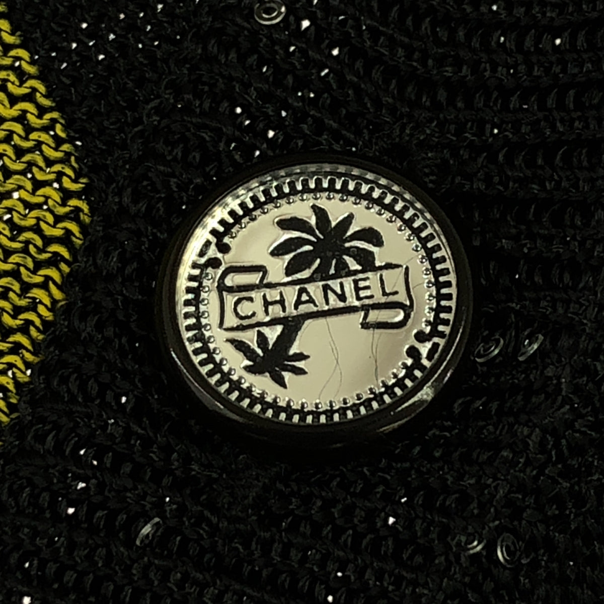 美品】 CHANEL / シャネル | MULTICOLOR CC LOGO EMBELLISHED CARDIGAN