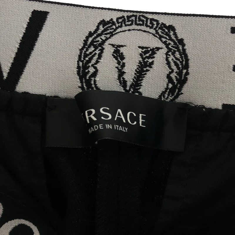 VERSACE / ヴェルサーチ | 2022SS | ウエストロゴテープ 2タックショートパンツ ハーフパンツ | S | メンズ