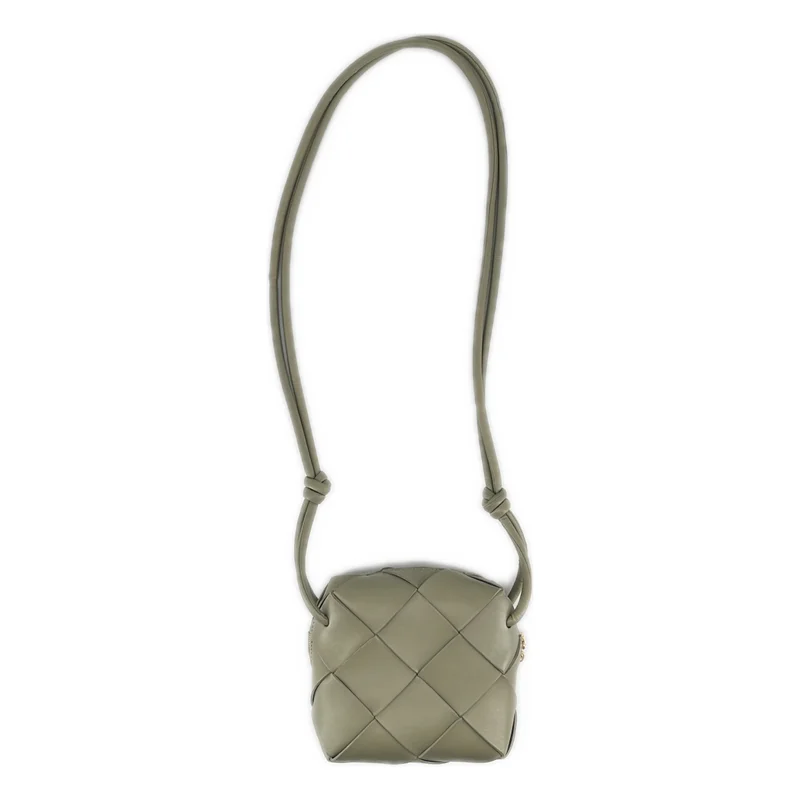 BOTTEGA VENETA / ボッテガヴェネタ | イントレチャート ミニカセット カメラバッグ |
