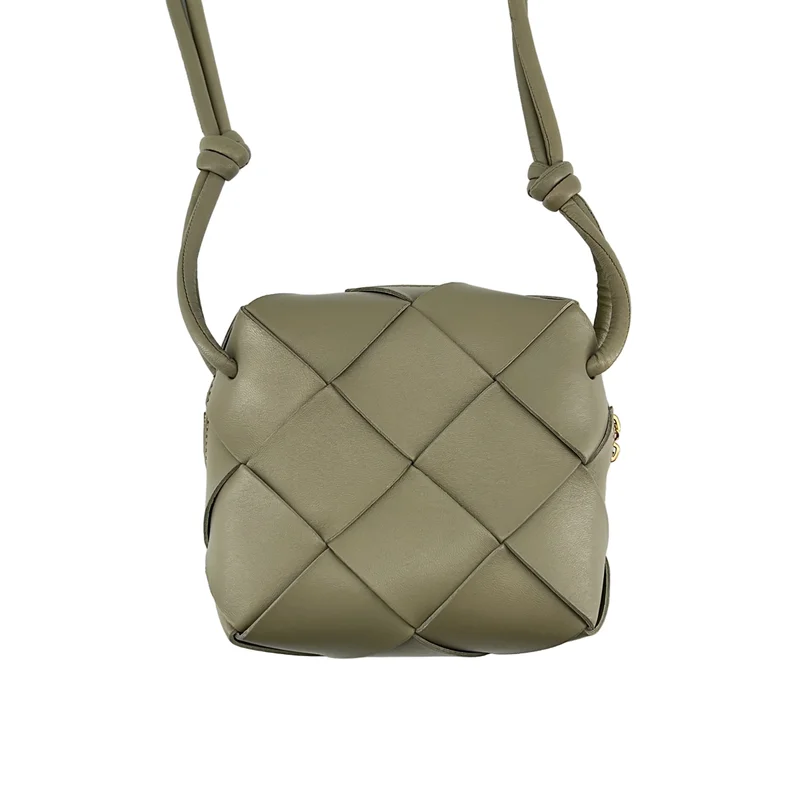 BOTTEGA VENETA / ボッテガヴェネタ | イントレチャート ミニカセット カメラバッグ |