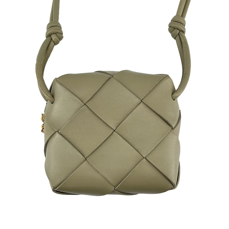 BOTTEGA VENETA / ボッテガヴェネタ | イントレチャート ミニカセット カメラバッグ |