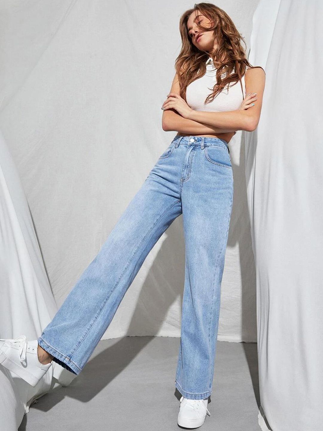 Kotty Women Blue Jean Straight Fit High-Rise Clean Look Stretchable Jeans