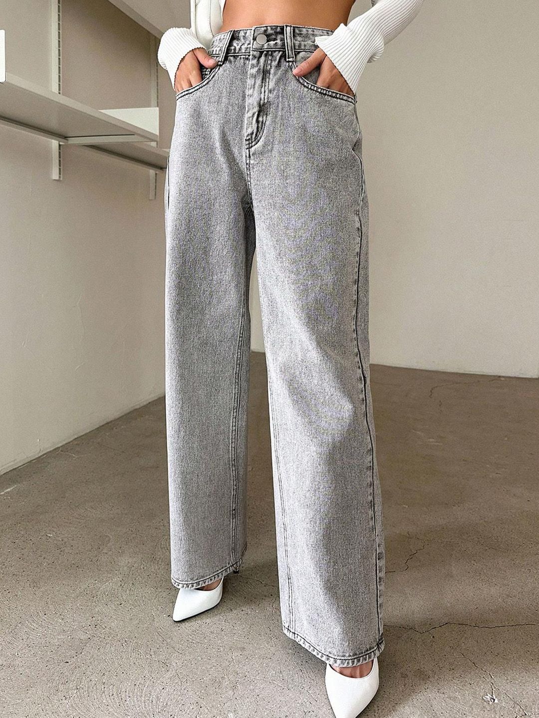 Kotty Women High-Rise Clean Look Crinkle Stretchable Jeans