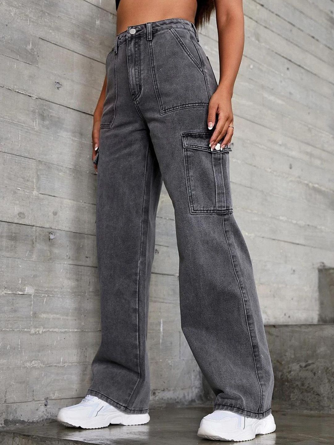 Kotty Women Grey Jean Straight Fit Mildly Distressed Light Fade Stretchable Jeans