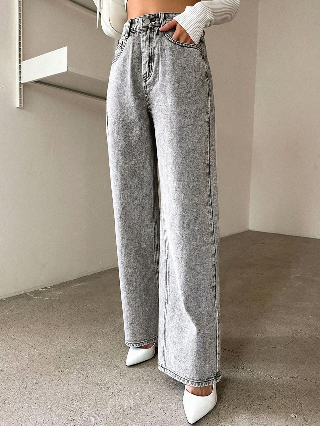 Kotty Women High-Rise Clean Look Crinkle Stretchable Jeans