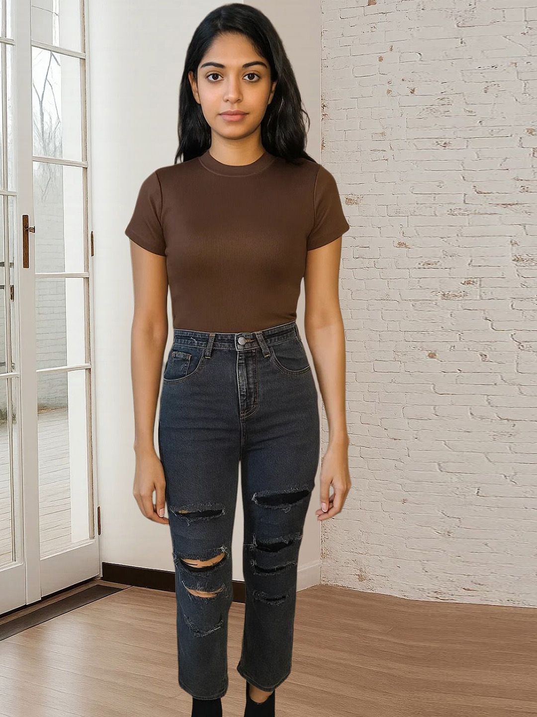 Kotty Women Relaxed Fit High-Rise Mildly Distressed Stretchable Jeans