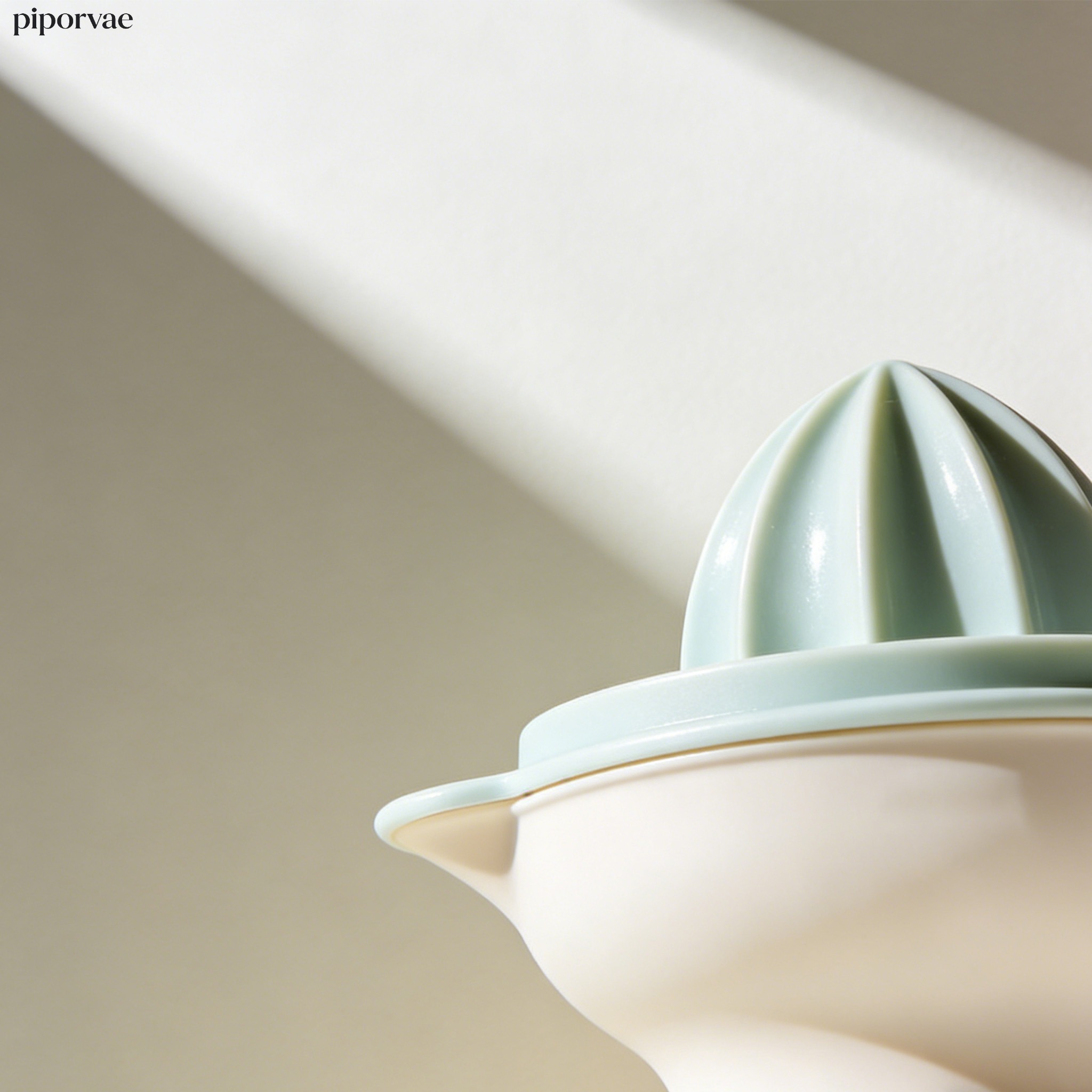  矽膠手動榨汁器