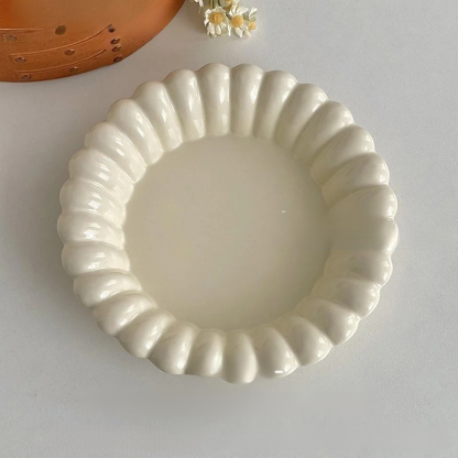 Household ceramic dinner plates