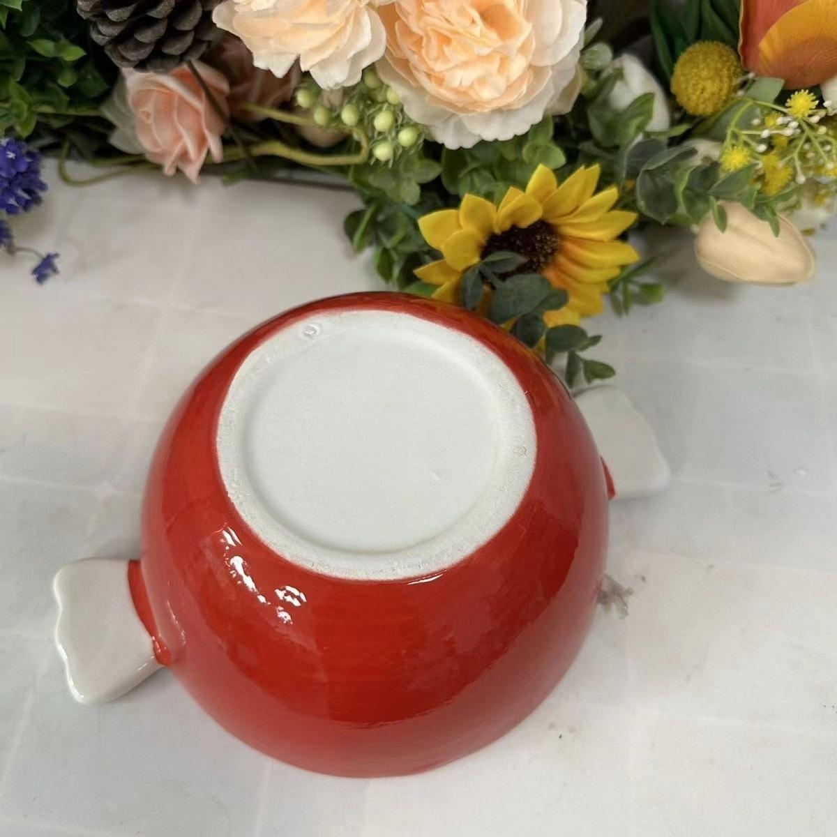 Candy-shaped ceramic bowl