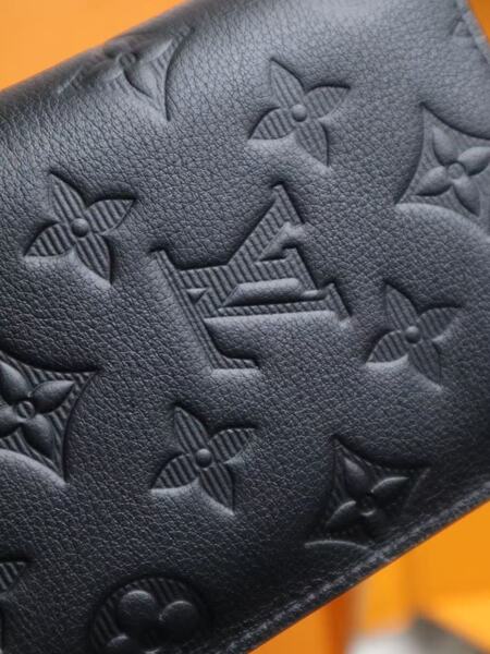 ルイ・ヴィトン ブラック モノグラム エンプレントレザー 長財布 ジップアラウンド