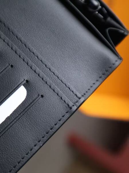 ルイ・ヴィトン ブラック モノグラム エンプレントレザー 長財布 ジップアラウンド