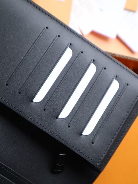 ルイ・ヴィトン ブラック モノグラム エンプレントレザー 長財布 ジップアラウンド