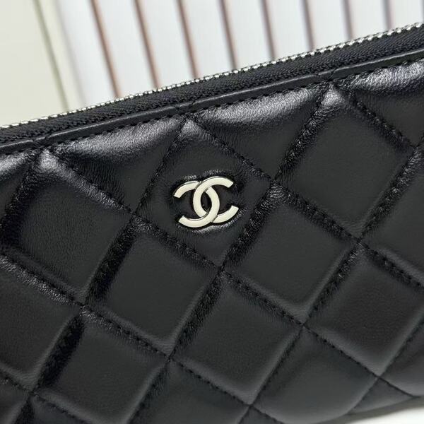 シャネル ブラック マトラッセ ラムスキン 長財布 ジップアラウンド シルバー ダブル C チェーンチャーム