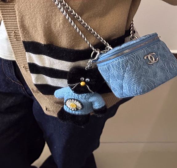 シャネル CHANEL 23P デニム ジャカード ダブル C ハートチェーン バニティバッグ 斜め掛け