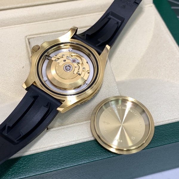 ロレックス 18K イエローゴールド 自動巻きメンズ腕時計 ラバーストラップ スケルトンバック仕様