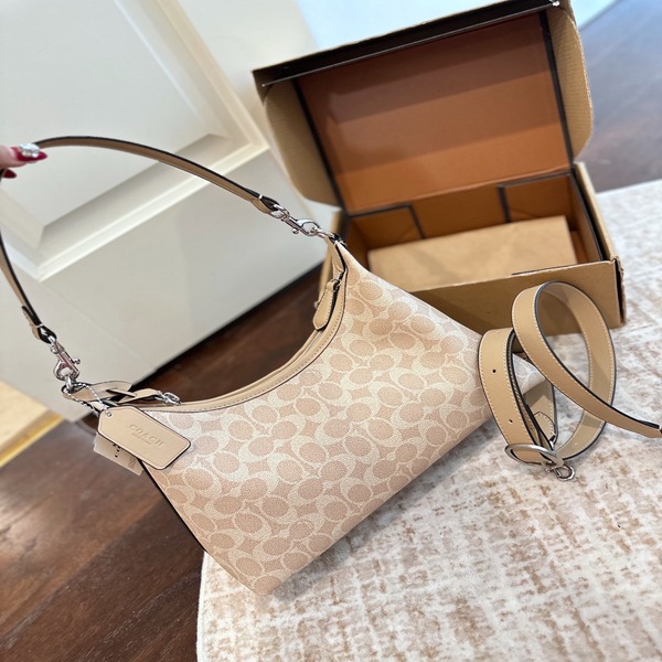 コーチ COACH クラシック シグネチャー ジッパー アンダーアームバッグ 多用途背負い