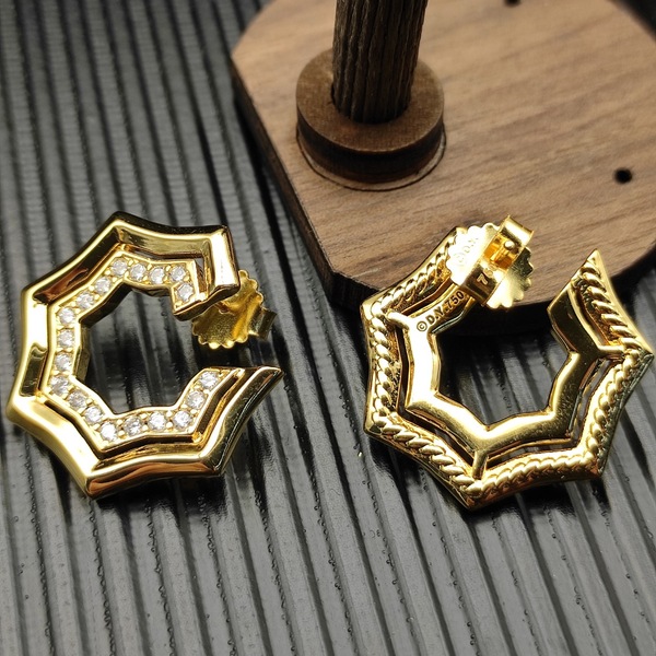 デヴィッド・ヤーマン スター型 パヴェダイヤ ゴールドフープピアス ラグジュアリージオメトリックピアス