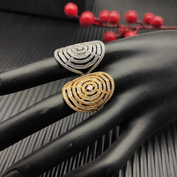 デヴィッド・ヤーマン スパイラル パヴェダイヤ 925 シルバーリング ラグジュアリー