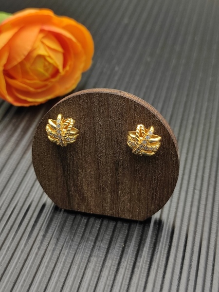 モダンツイストノット パヴェダイヤピアス ゴールド / シルバー / コンビ 3 色セット