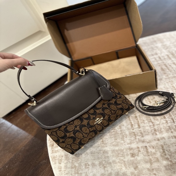 コーチ COACH クラシック シグネチャー レザーコンビ フラップ ハンドバッグ 斜め掛け（ダークブラウン）