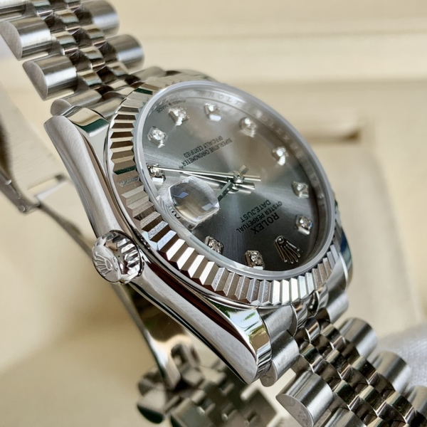 ロレックス デイトジャスト シルバーダイヤル ダイヤインデックス フルーテッドベゼル 自動巻き腕時計