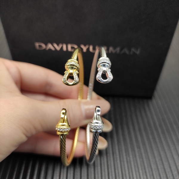 デヴィッド・ヤーマン クラシック ツイストコード フッククラスプ パヴェダイヤ オープンバングル ゴールド