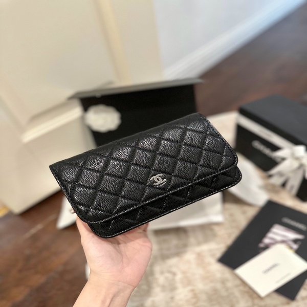 シャネル CHANEL クラシック キルティング キャビアスキン ダブル C ロゴ 長財布 ブラック × ゴールド