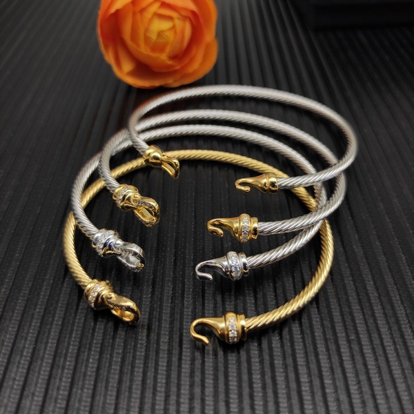 デヴィッド・ヤーマン クラシック ツイストコード フッククラスプ パヴェダイヤ オープンバングル ゴールド