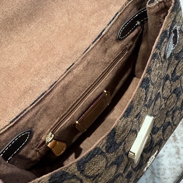 コーチ COACH クラシック シグネチャー レザーコンビ フラップ ハンドバッグ 斜め掛け（ダークブラウン）