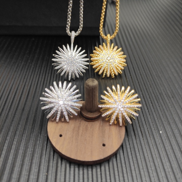 ラグジュアリー スパークリング ファイヤーワークス ラジエーション ピアス ゴールド / シルバー 2 色展開